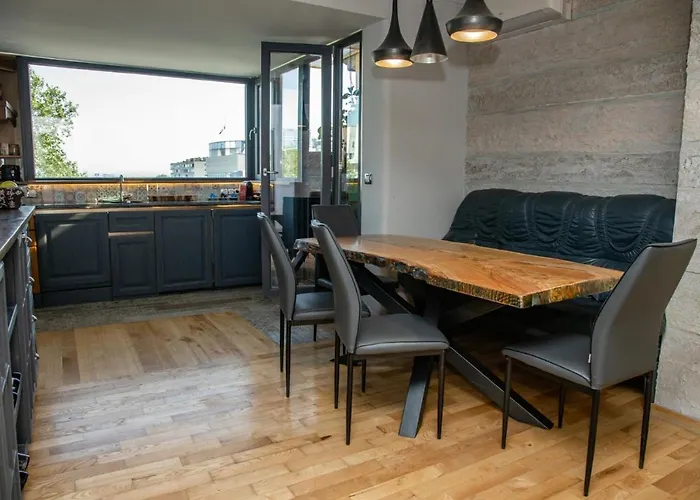 Art Luxury アパート